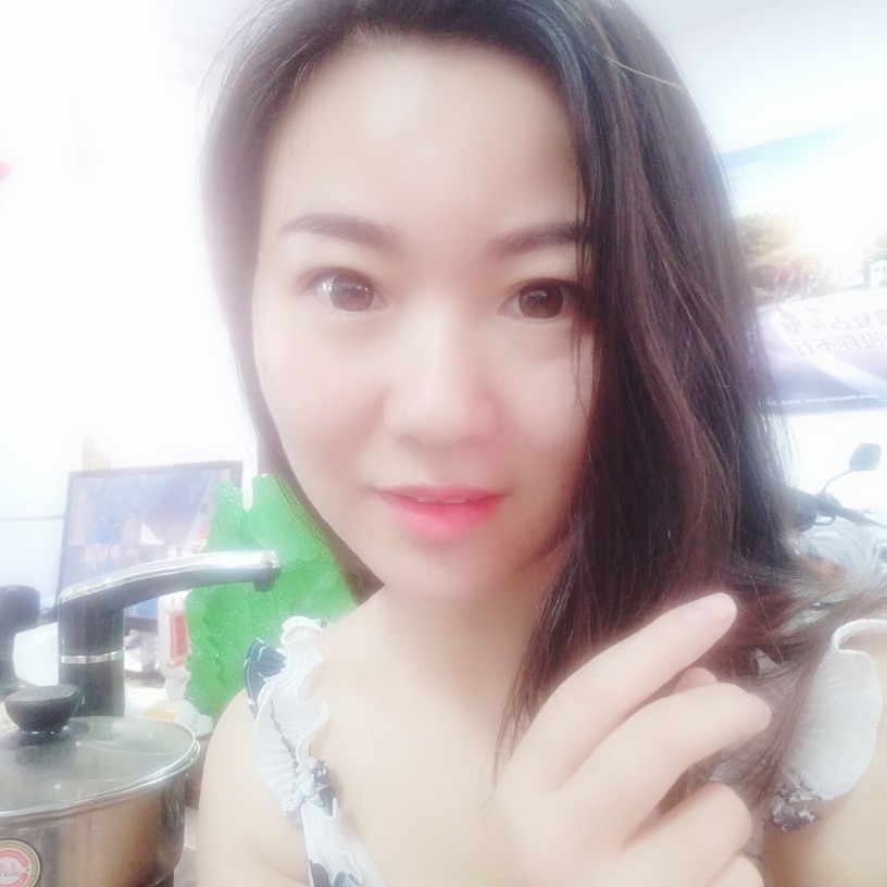 小庭的照片