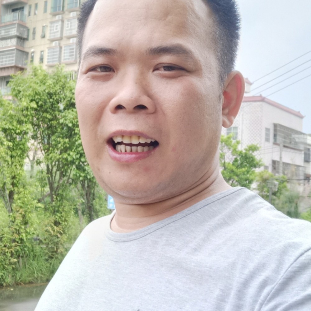 恬静保卫可乐的照片