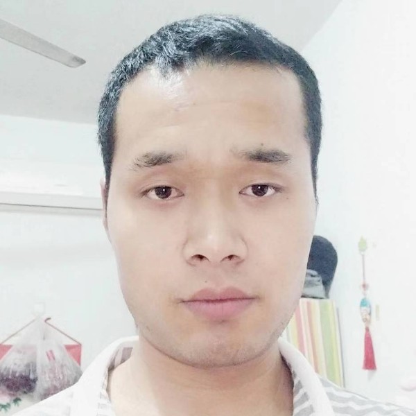 情殇爱纯情的照片