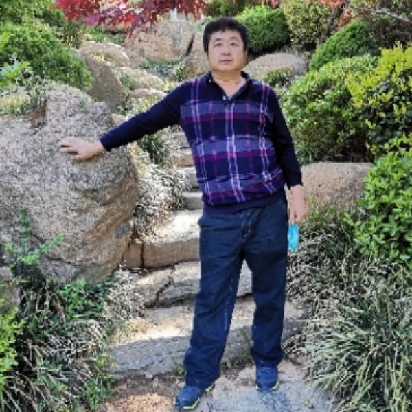 流岚回眸细心的照片