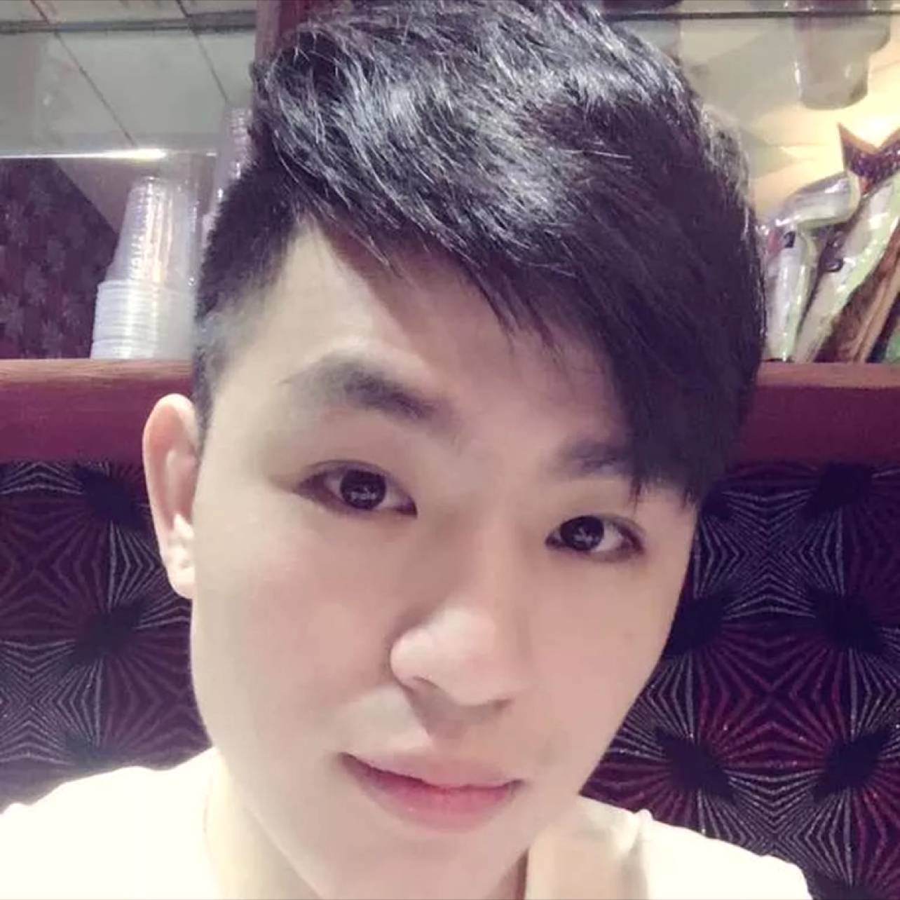 柔弱踢毛豆的照片