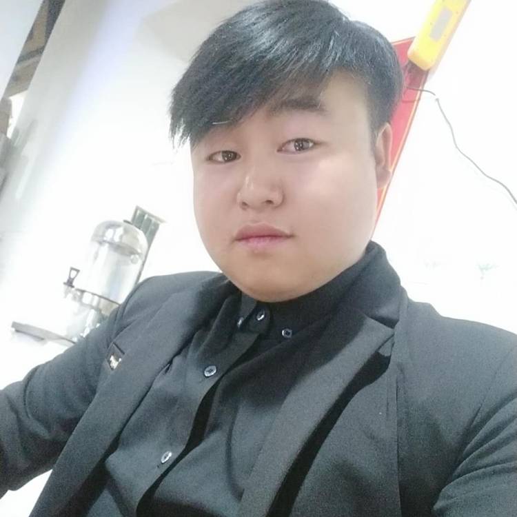 哪个女孩的照片
