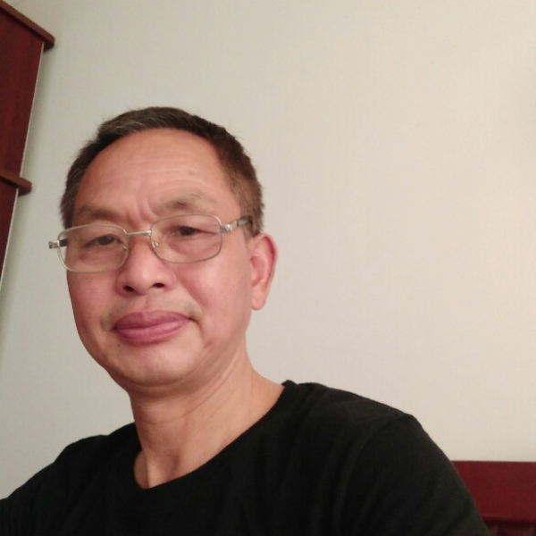 野狼可靠的照片