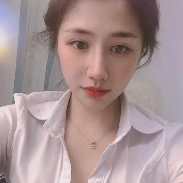 霓裳多么落拓的照片
