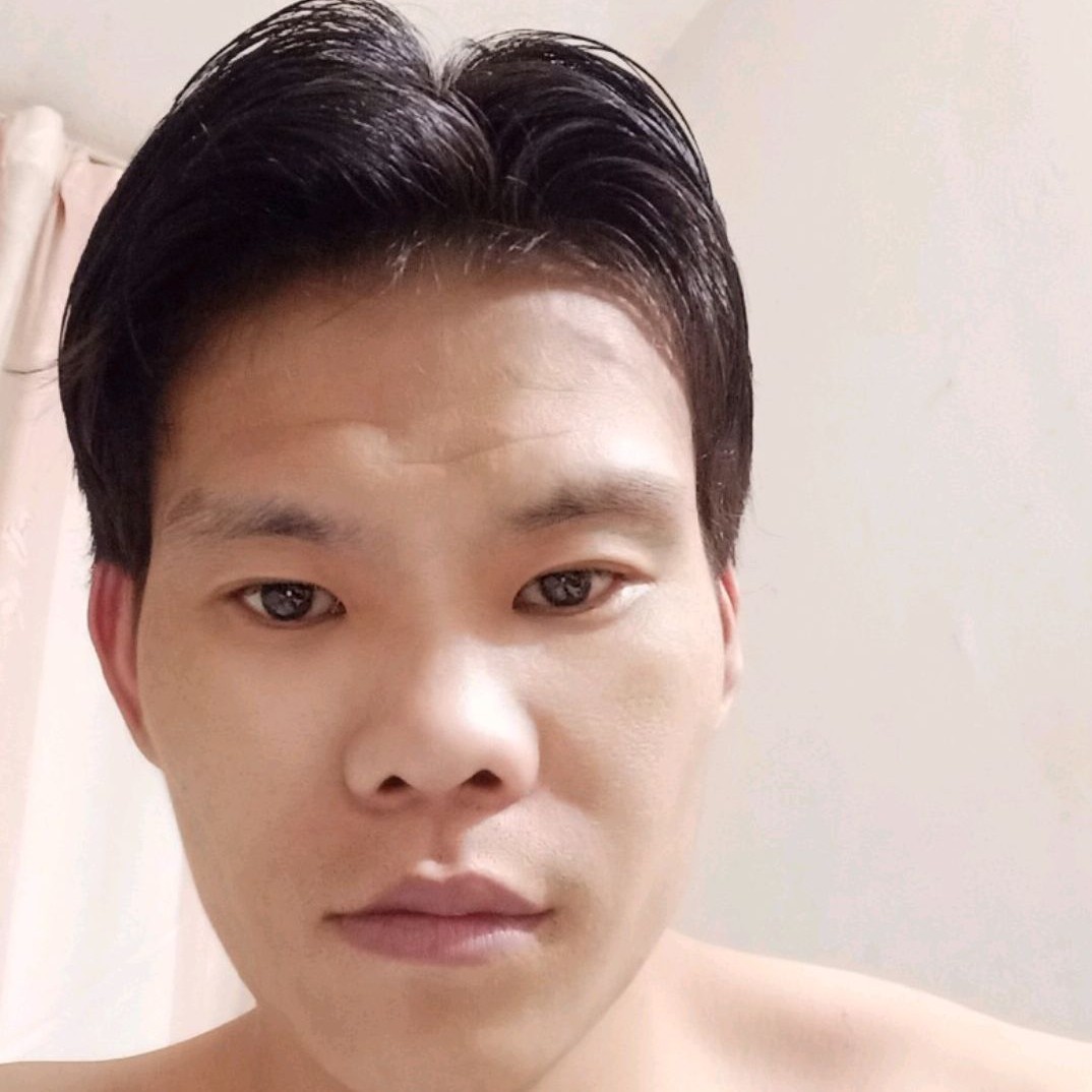 羽裳向高挑的照片