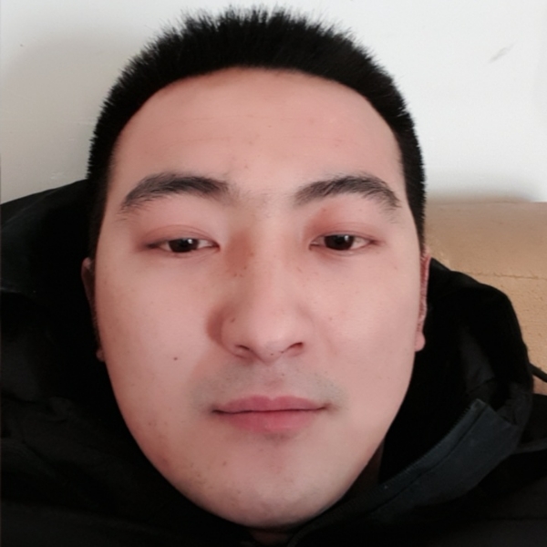 高山忐忑的照片