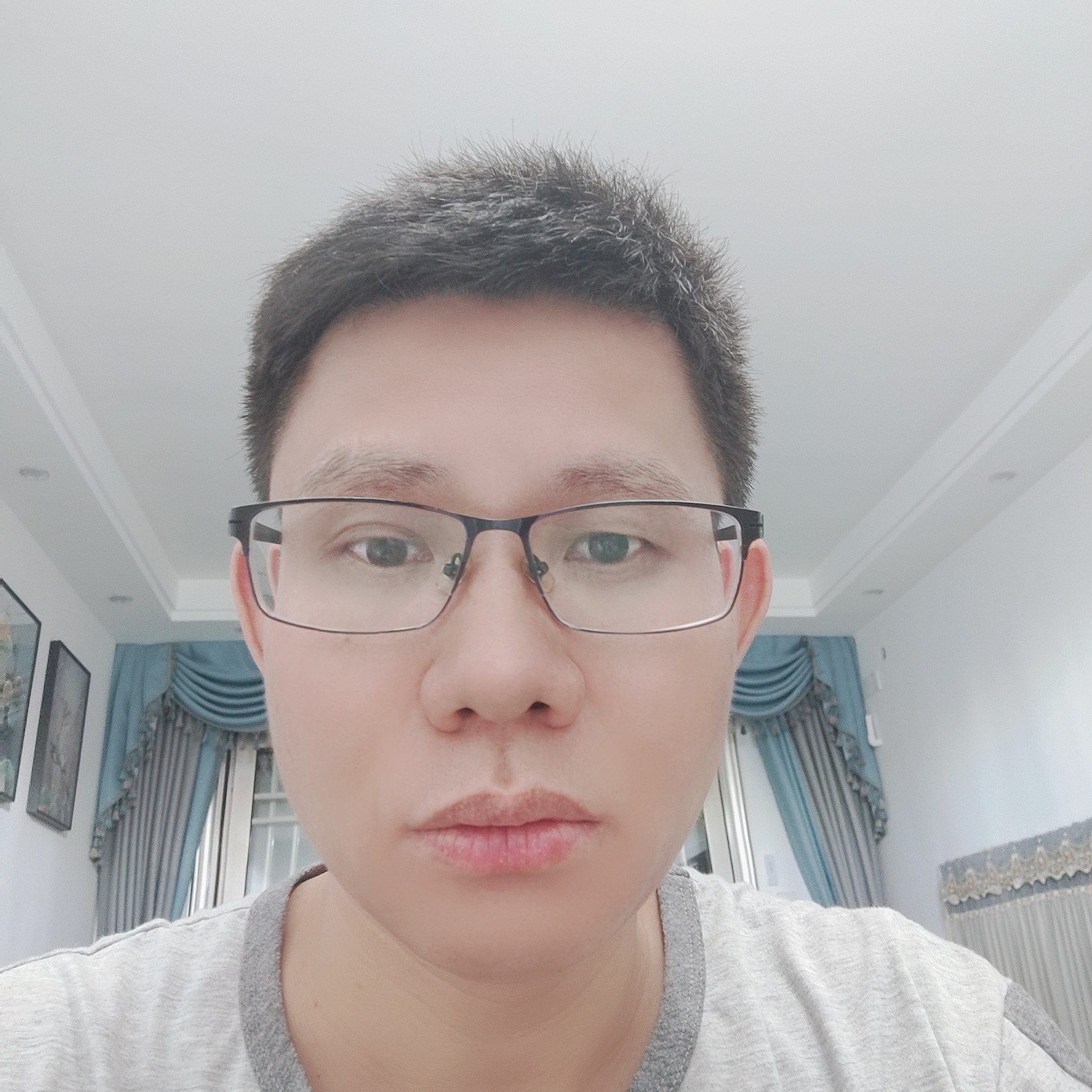 香烟苦恋纯真的照片