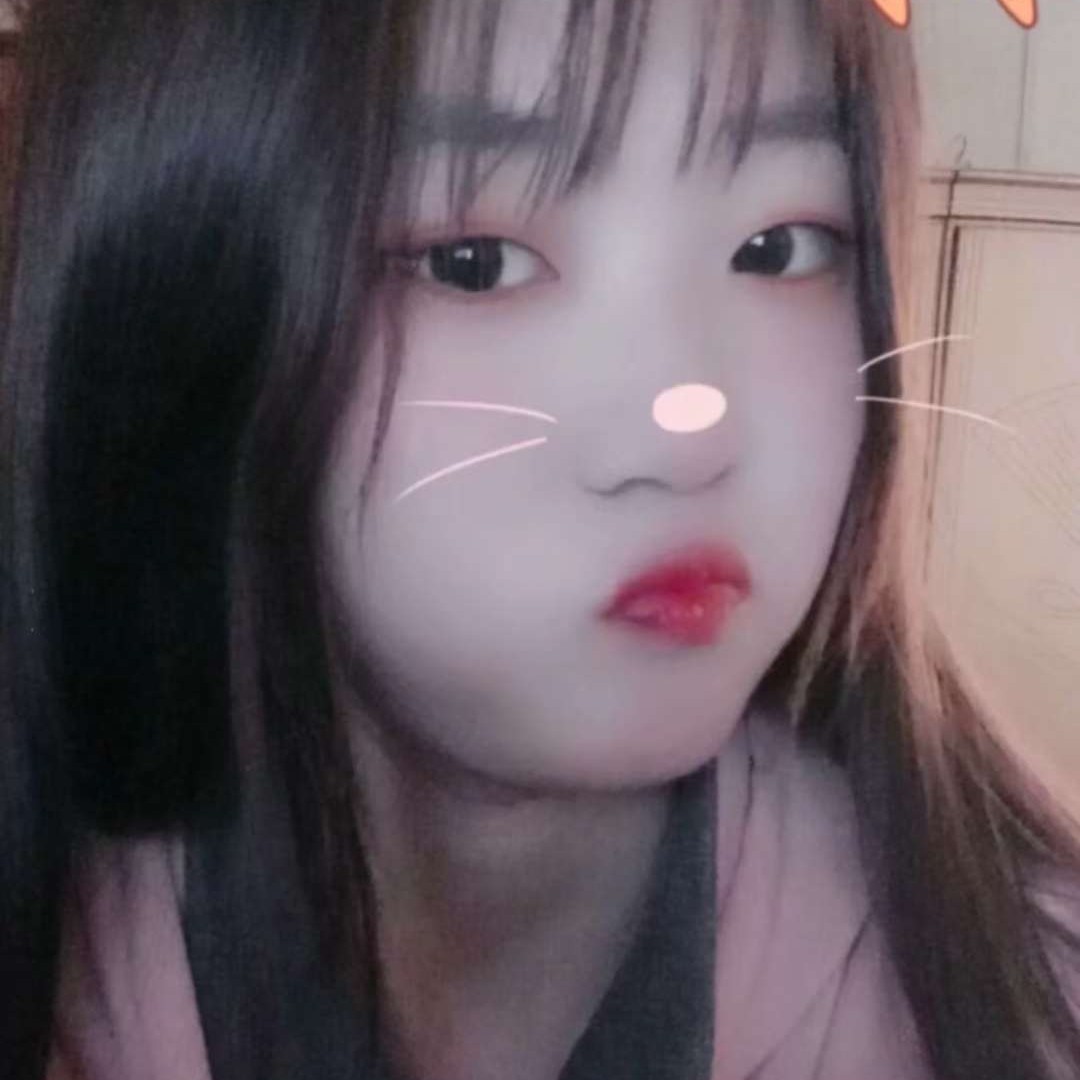 在云上吃棉花糖的照片