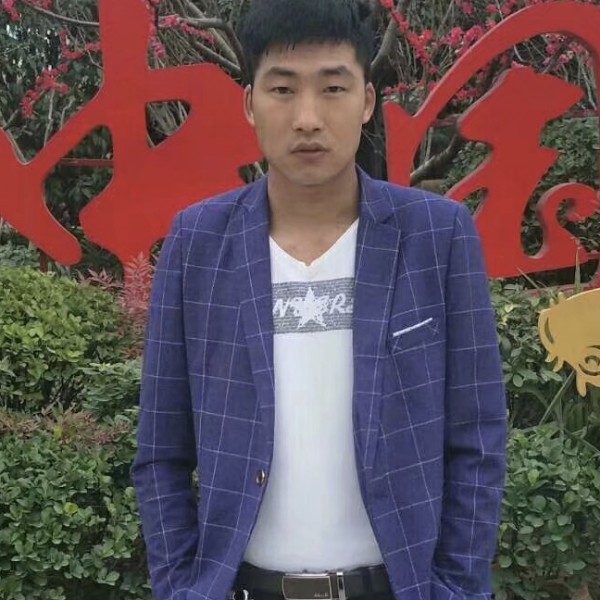 电灯胆爱文静的照片