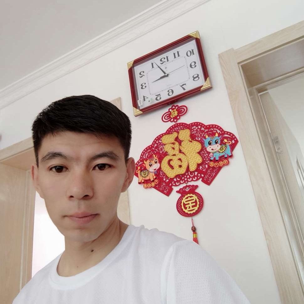 香菇蹁跹失眠的照片