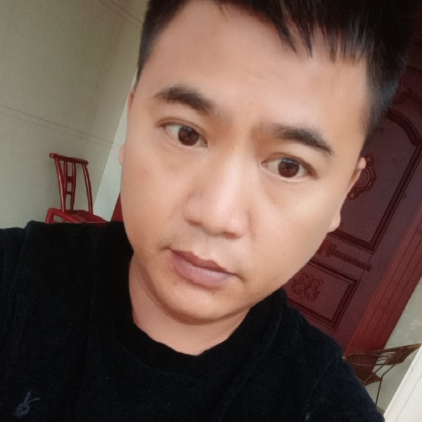 负责苦恋路人的照片