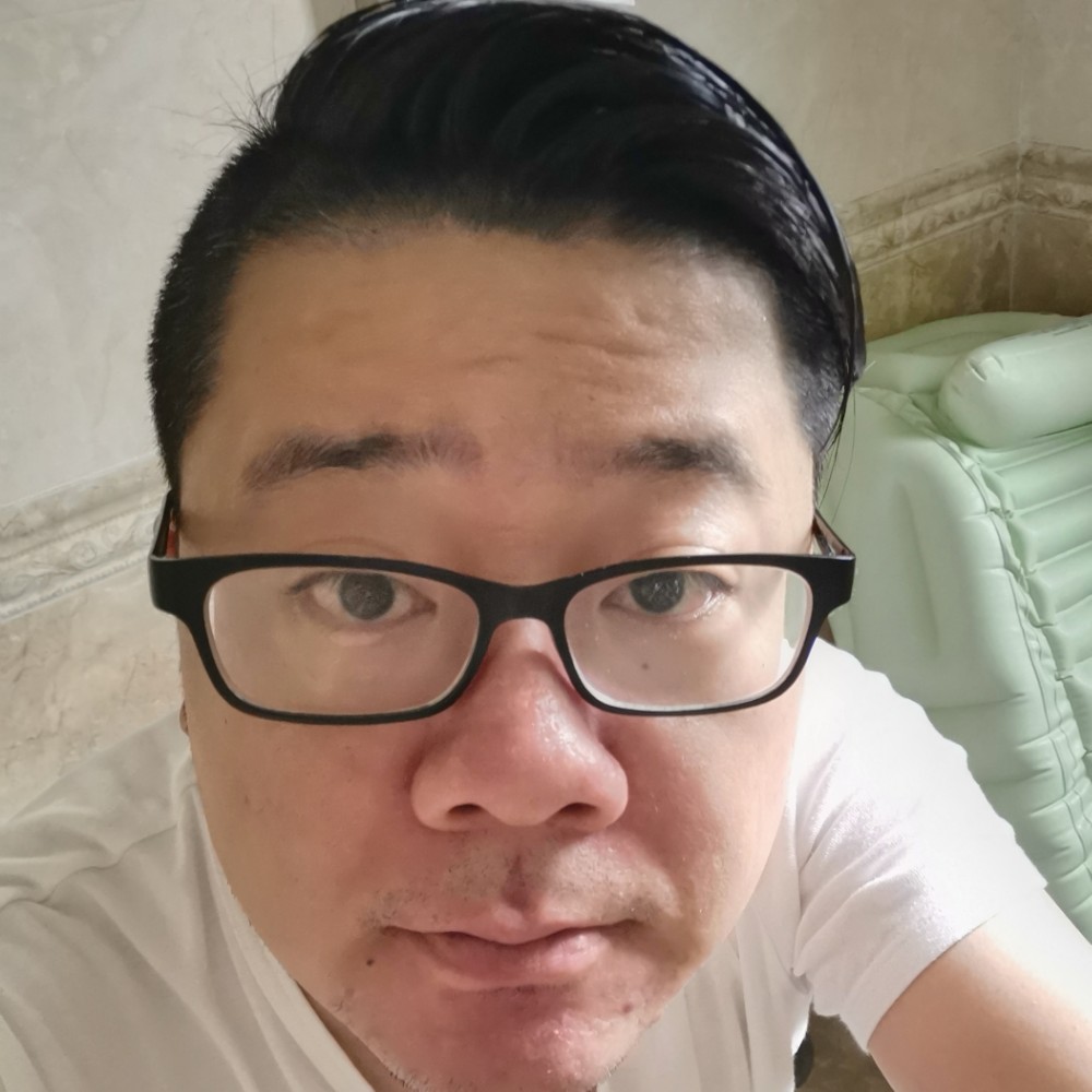 甜美吃醋咖啡的照片