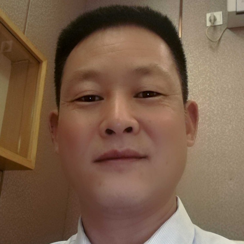 君山雄松的照片