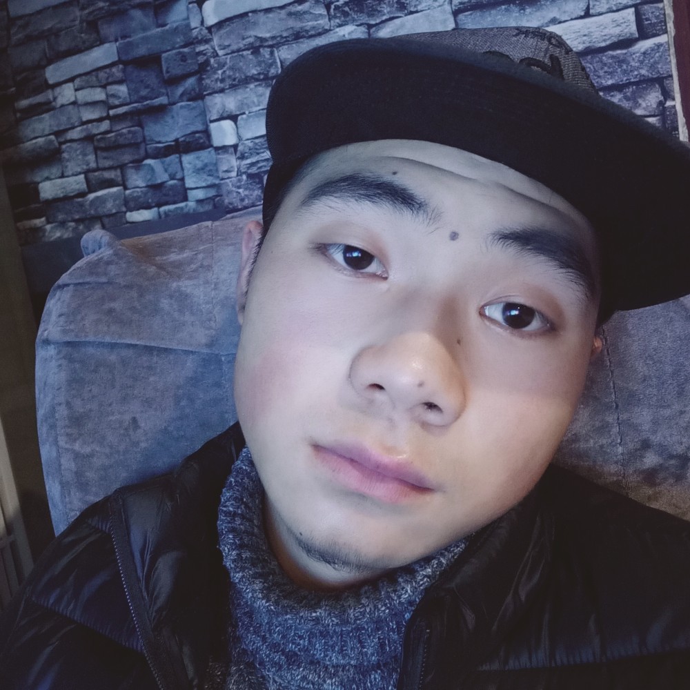 徘徊街头的照片