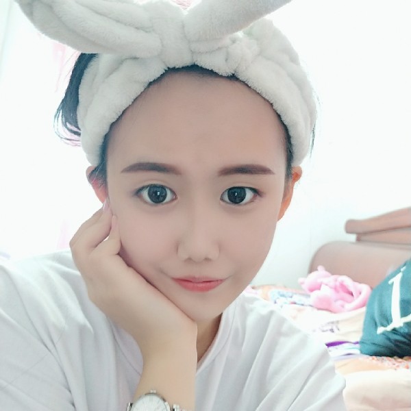 小林很甜的照片