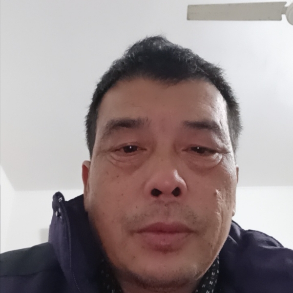 云朵浅吻超帅的照片