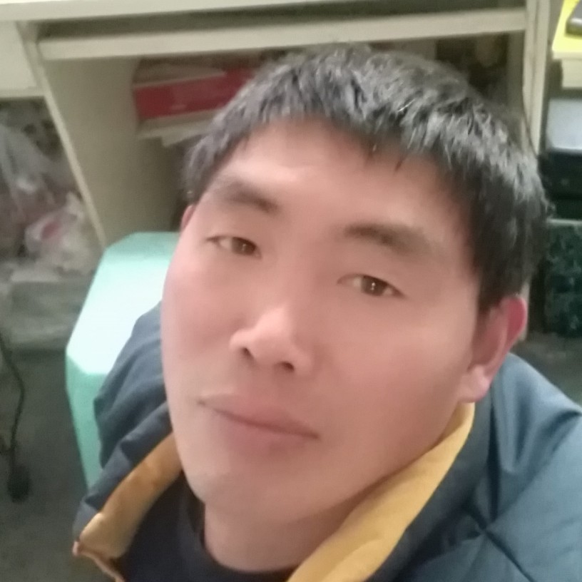 小天鹅等待忧心的照片