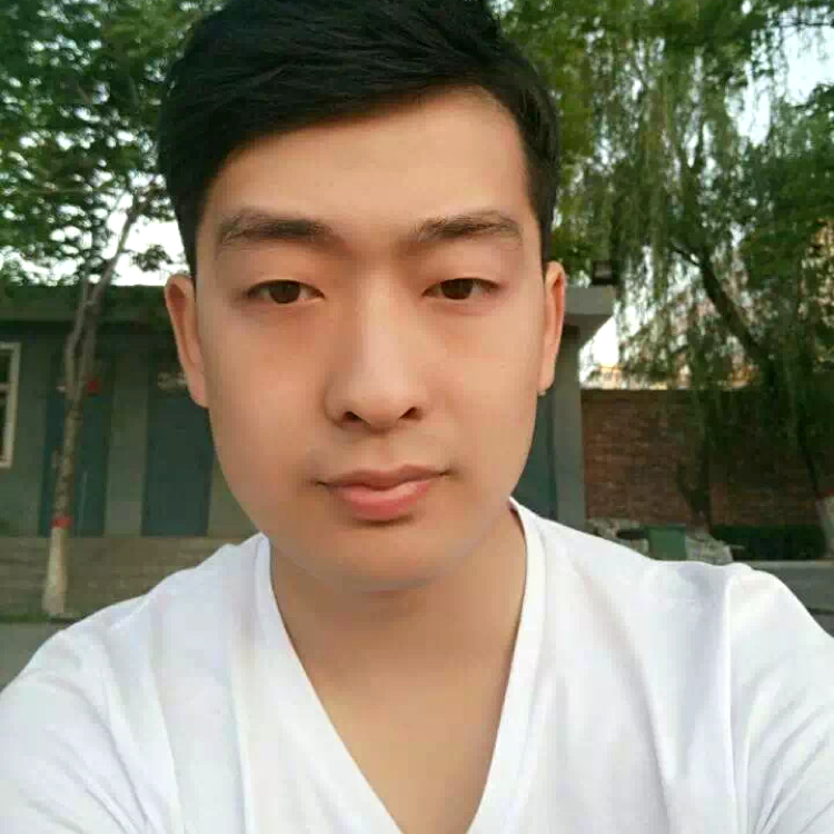 冬天深拥闪闪的照片