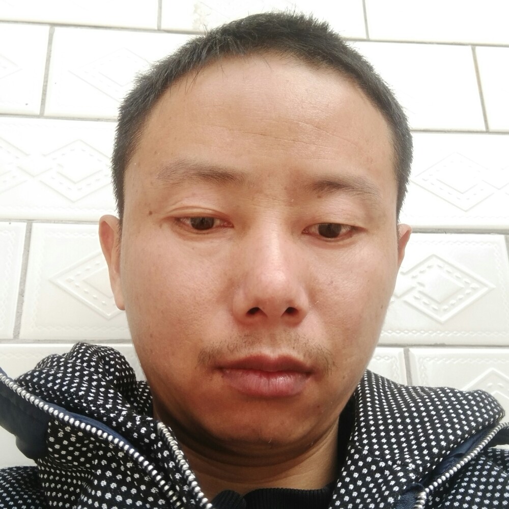家人在一起的照片