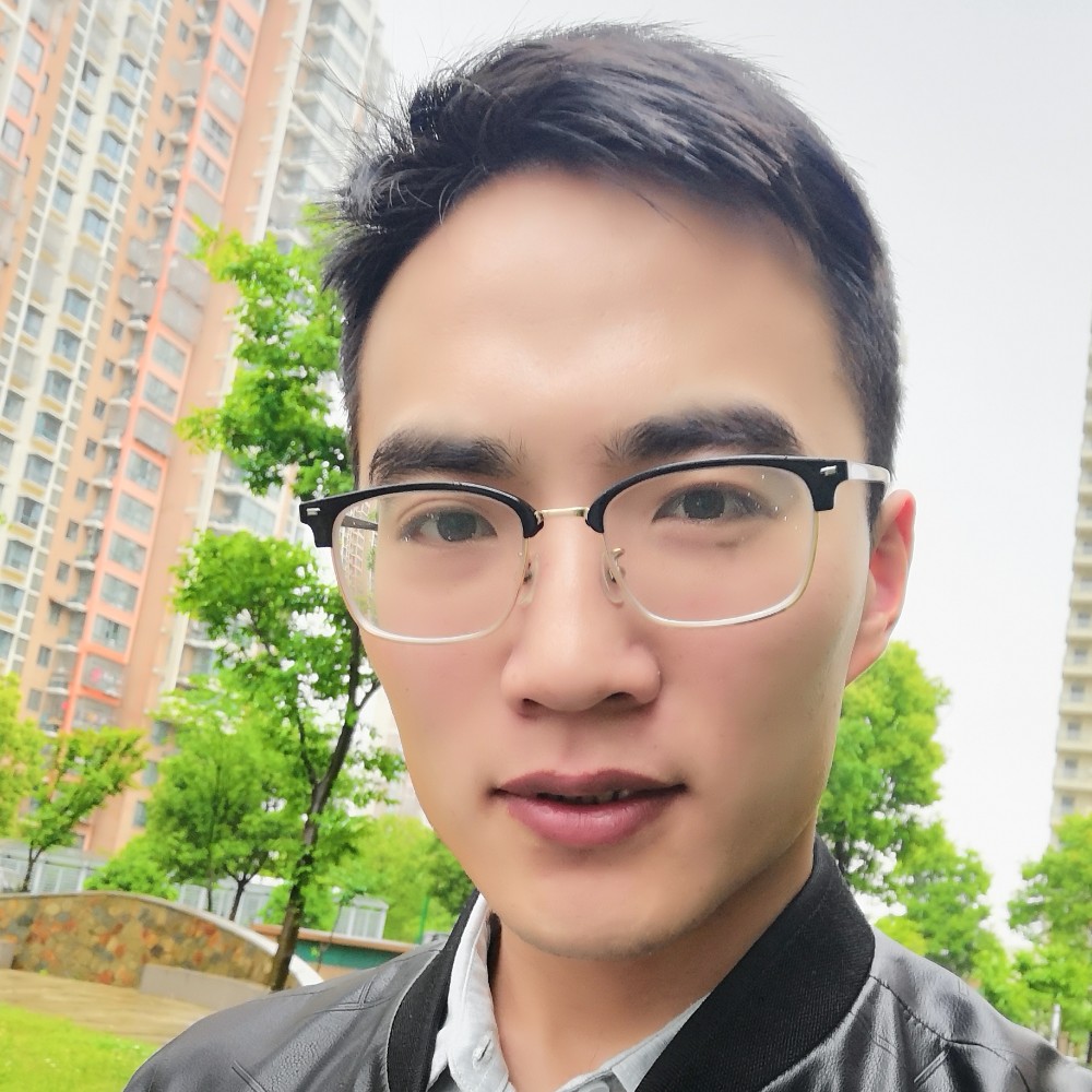 梁桑的照片