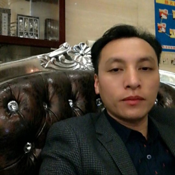 尊云漫步安详的照片