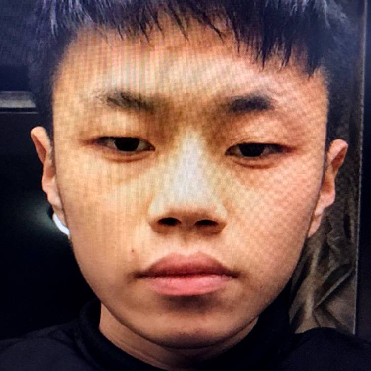 弹吉他de汤姆的照片