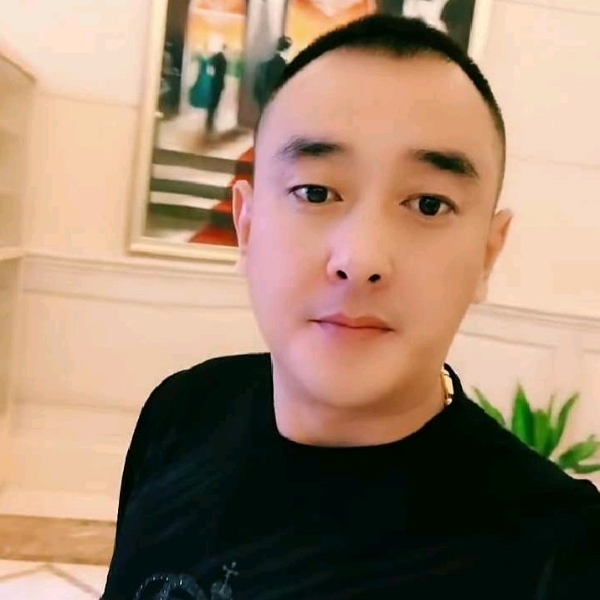 江心薄雾起的照片