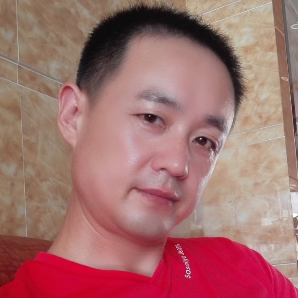 端庄未来的照片