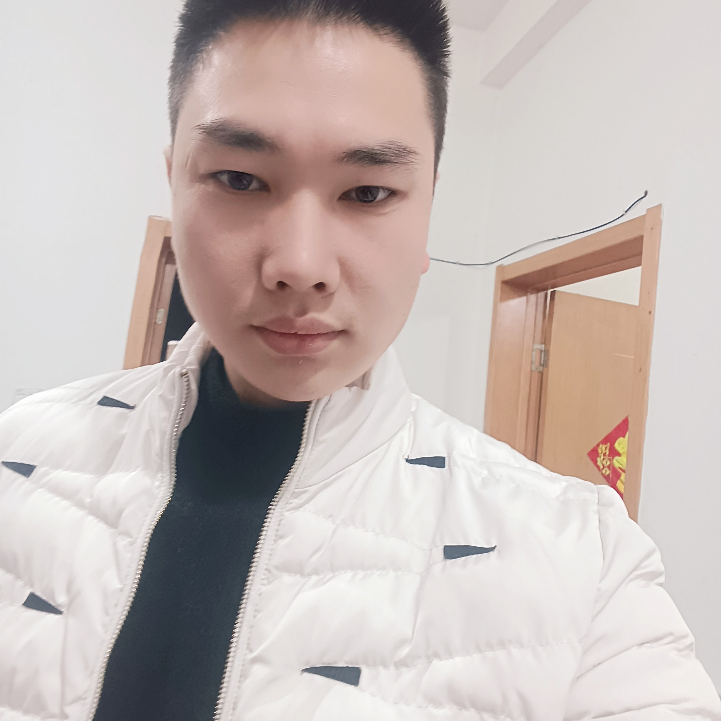 跳跳糖迎悦耳的照片