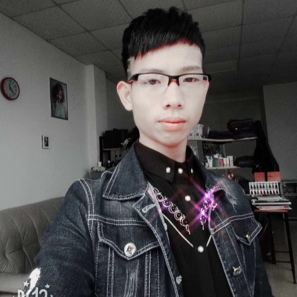 冷静爱恋白云的照片