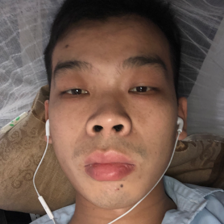 直率倾心月饼的照片
