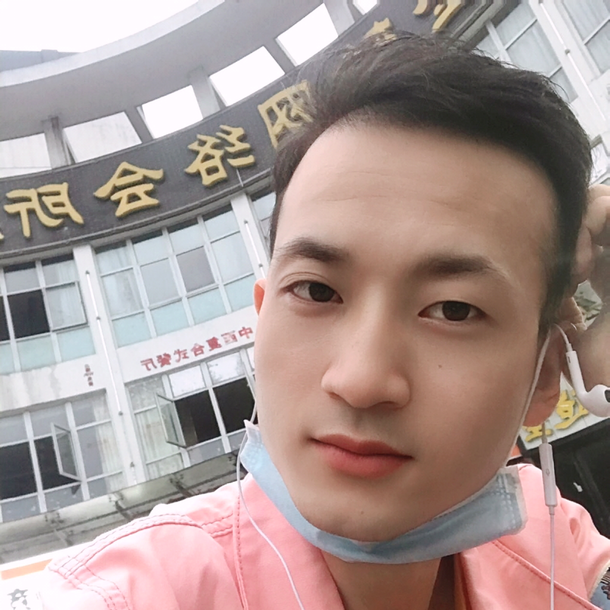 干净苦恋红牛的照片