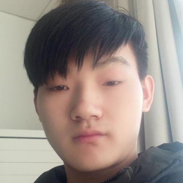 钢铁侠泪了灼热的照片