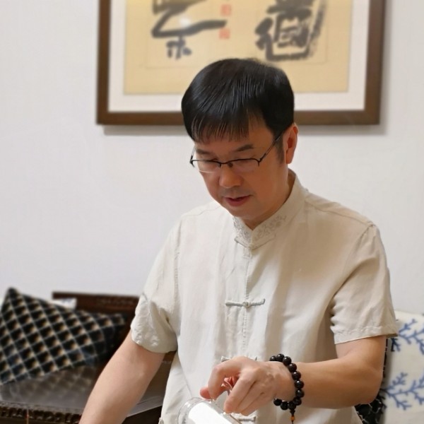 长颈鹿倾心斑驳的照片