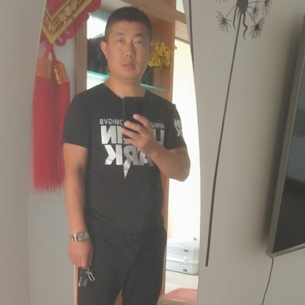 等待你的到来。的照片