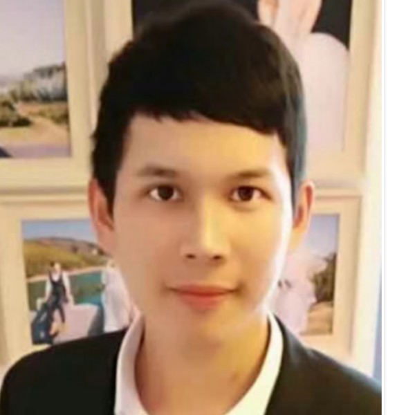 L丶短发哥哥的照片