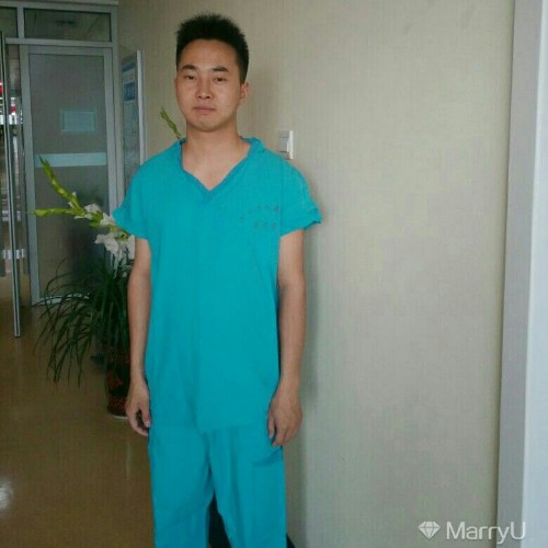 木林森爱笑的照片