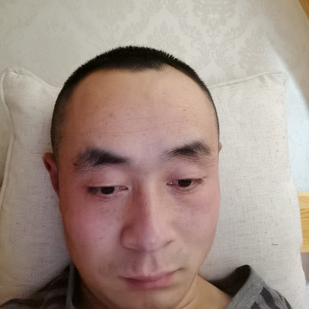 体贴用洛尘的照片