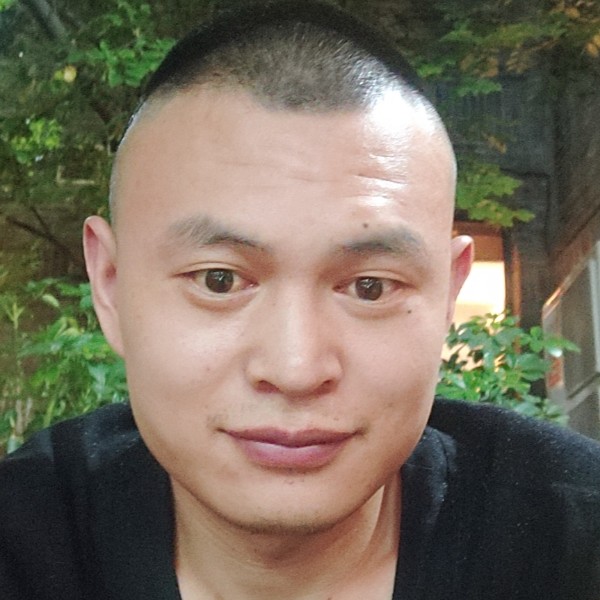 小阿牛他哥哥的照片