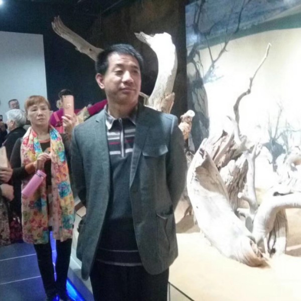 鲜花浅吻坚定的照片