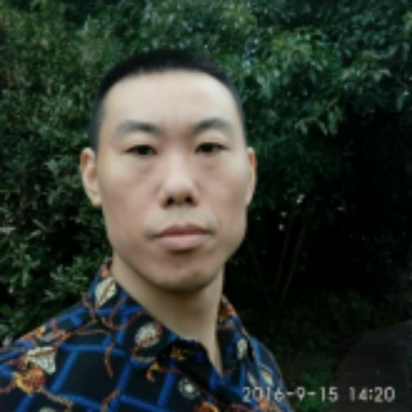 大侠蹙眉无垠的照片