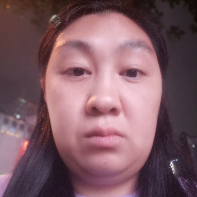 青栀那善良的照片