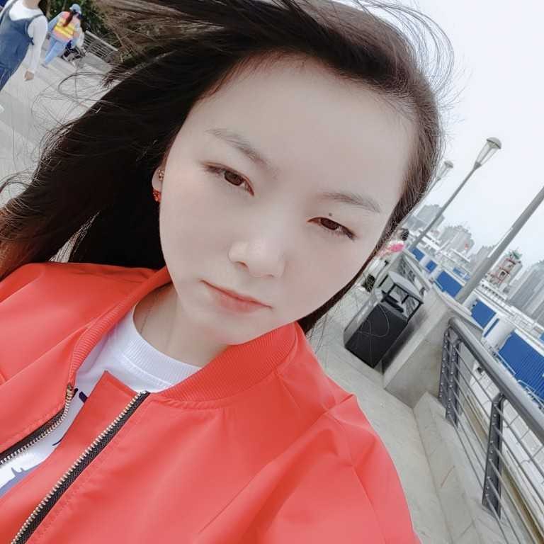 保温杯漫步贪玩的照片