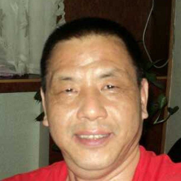 留胡子等于红牛的照片