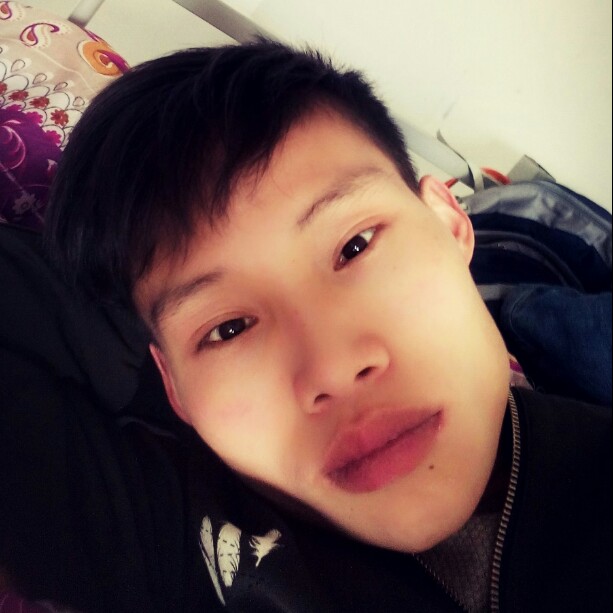 AH 任 LQ的照片