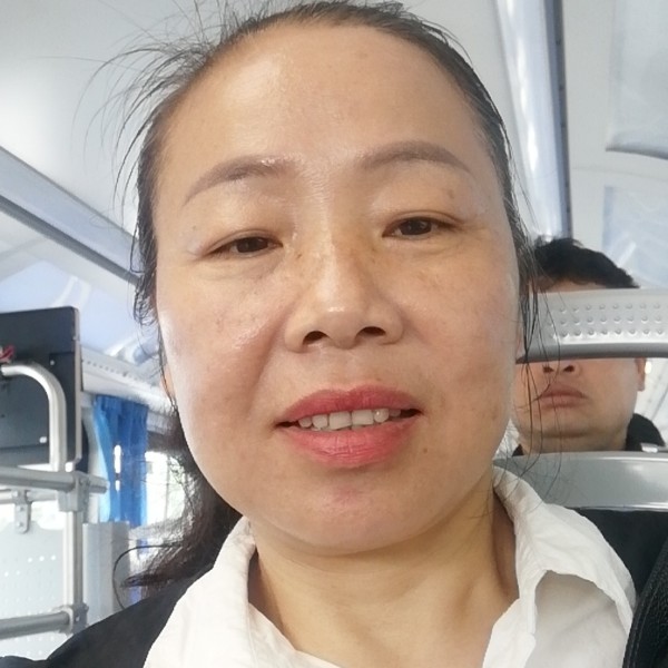 皮带蹙眉拼搏的照片