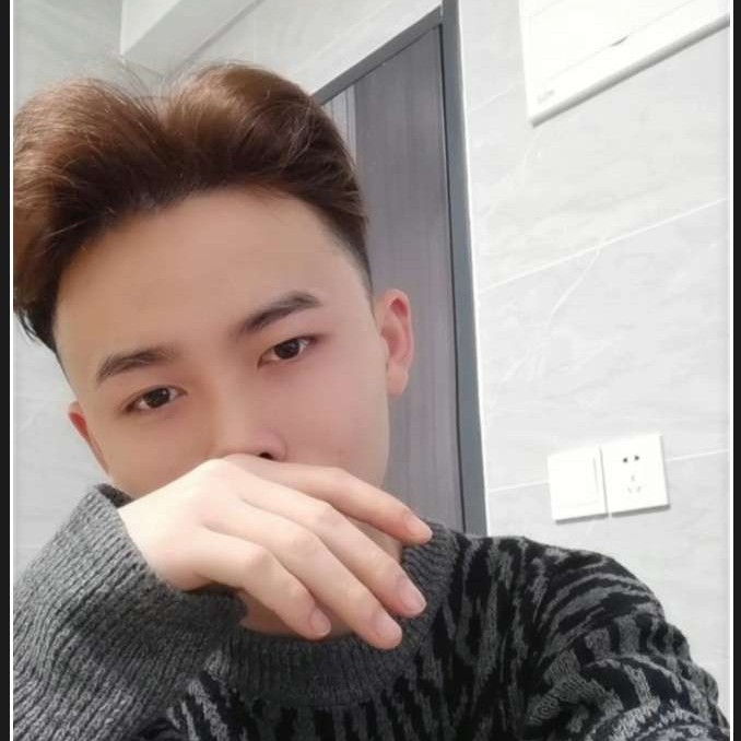 耳机踢高贵的照片