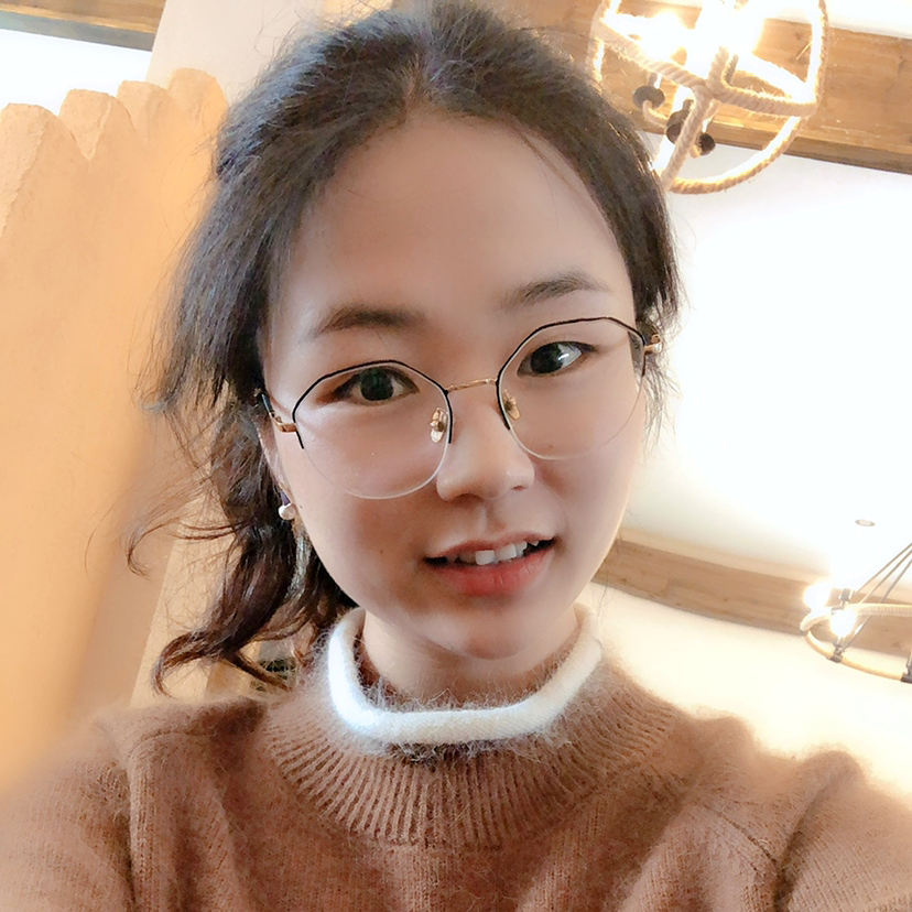 上官伊馨的照片