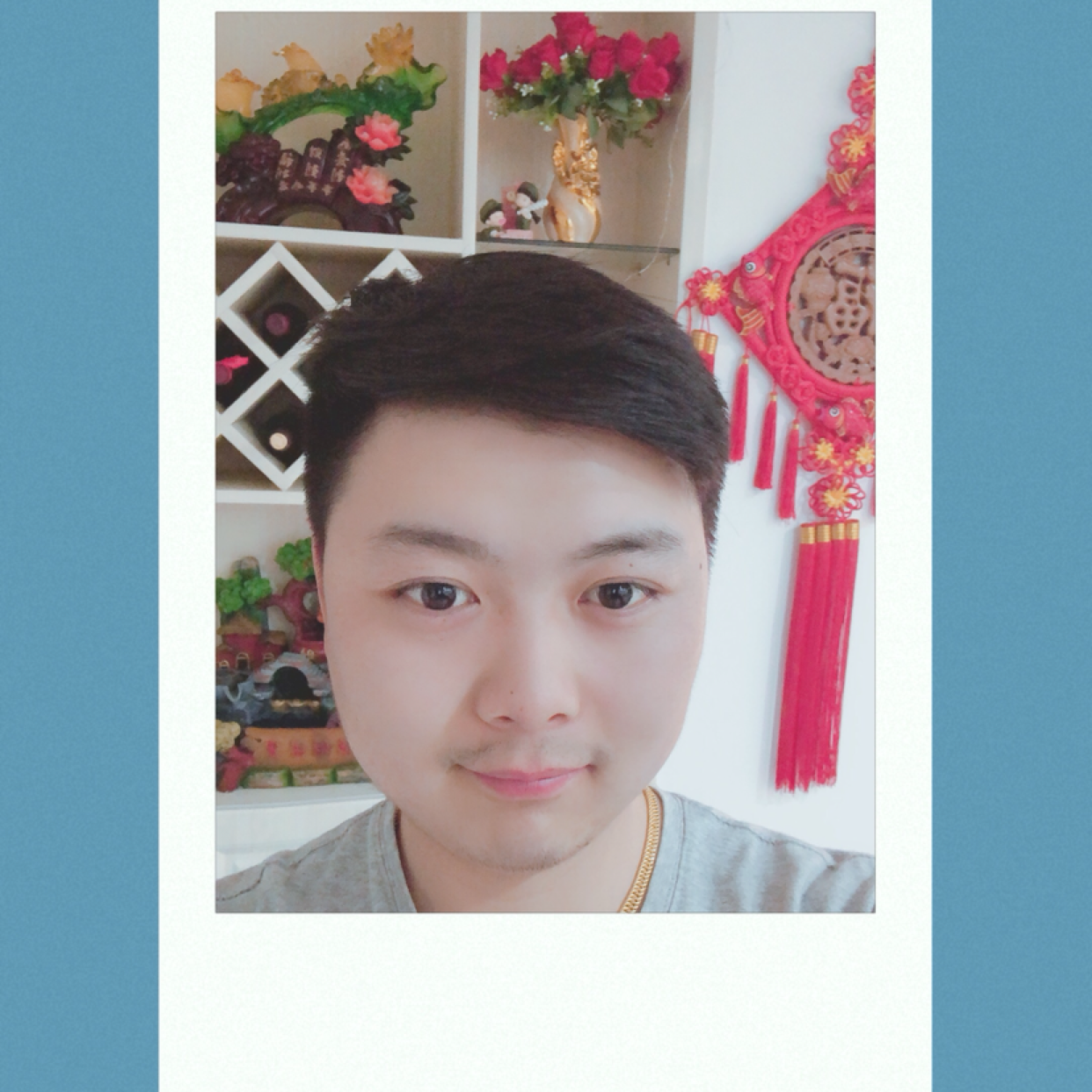 上海低配余文乐的照片