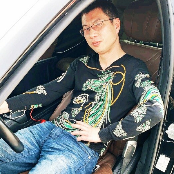 月光迎迷人的照片